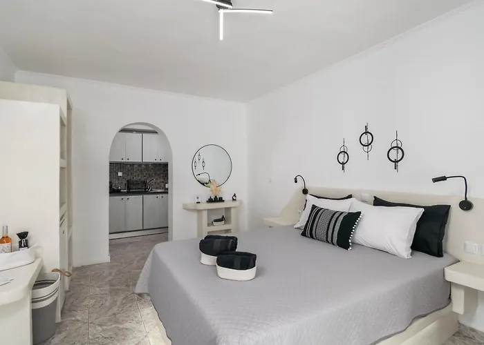 Miloessa * Adamantas (Milos)