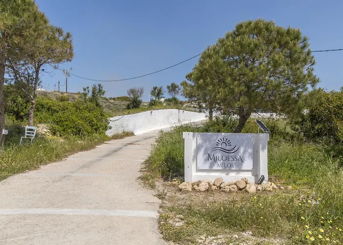 Miloessa Adamantas (Milos)