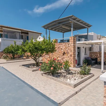 Miloessa * Adamantas (Milos)
