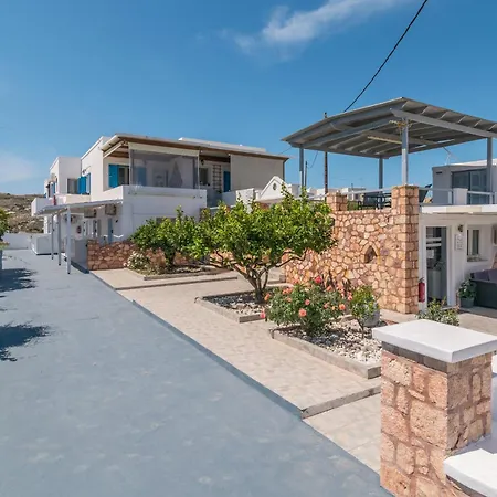 Miloessa * Adamantas (Milos)