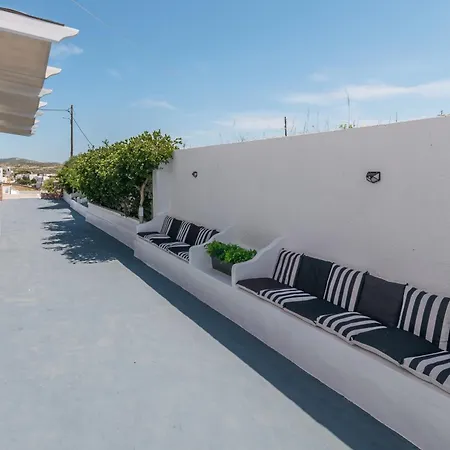 Miloessa * Adamantas (Milos)